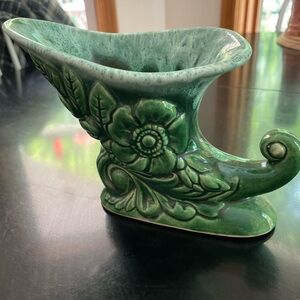 Mid Century Cornucopia green w drip glaze contrast